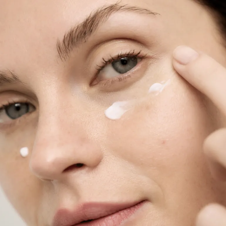 Awakening Creamy Eye Essence