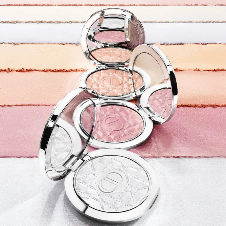 DIOR FOREVER GLOW LUMINIZERIluminador infusionado con ácido hialurónico
