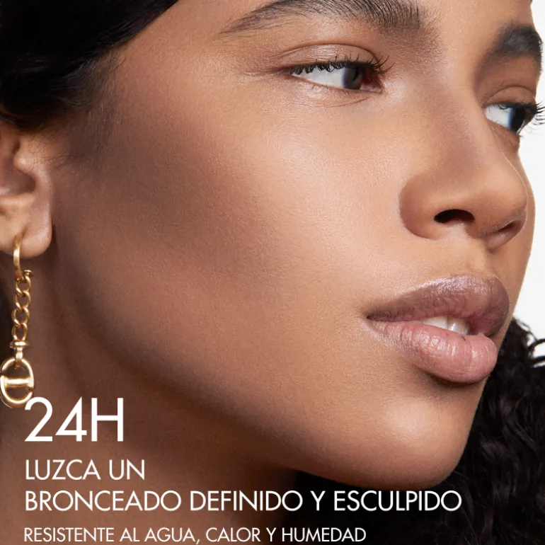 DIOR FOREVER SKIN CONTOURBarra de contorno y bronceador para el rostro