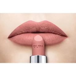 I'M MATT LIPSTICK