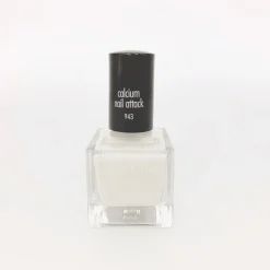 JULIA CALCIUM NAIL ATTACK