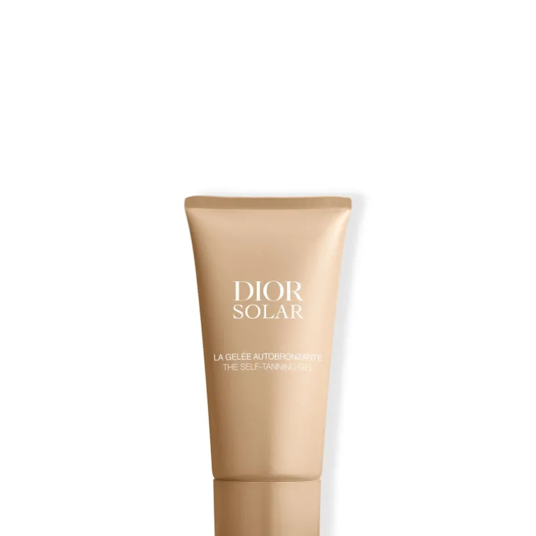 SOLAR GEL AUTOBRONCEADOR Gel Autobronceador que embellece la piel e intensifica gradualmente el bronceado.