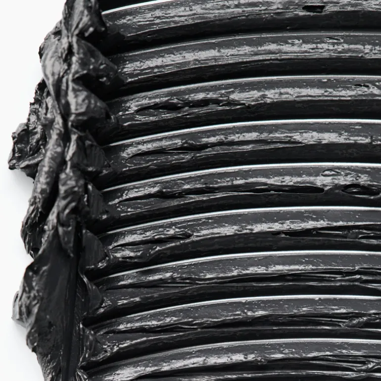 Tubing Stay In Place Volume Mascara